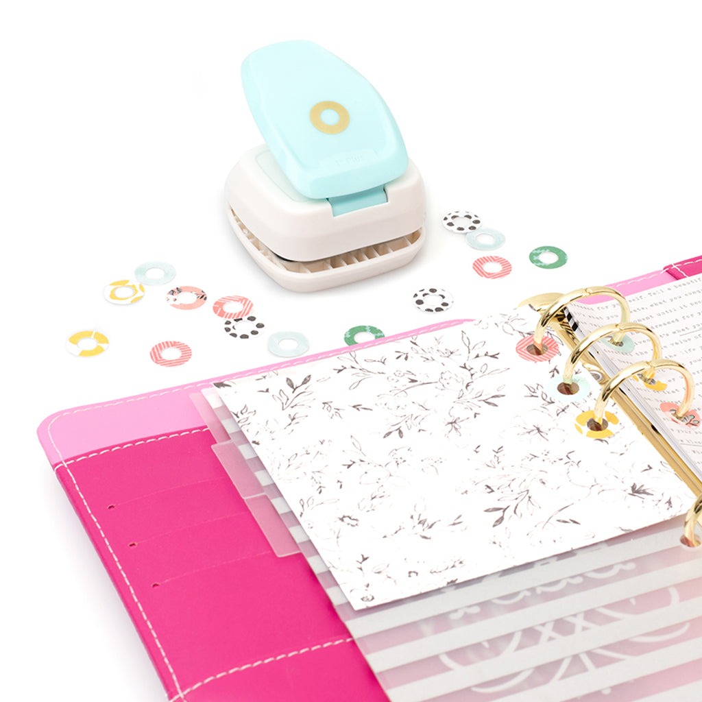 WE R MEMORY KEEPERS Perforadora para orificios de Agenda